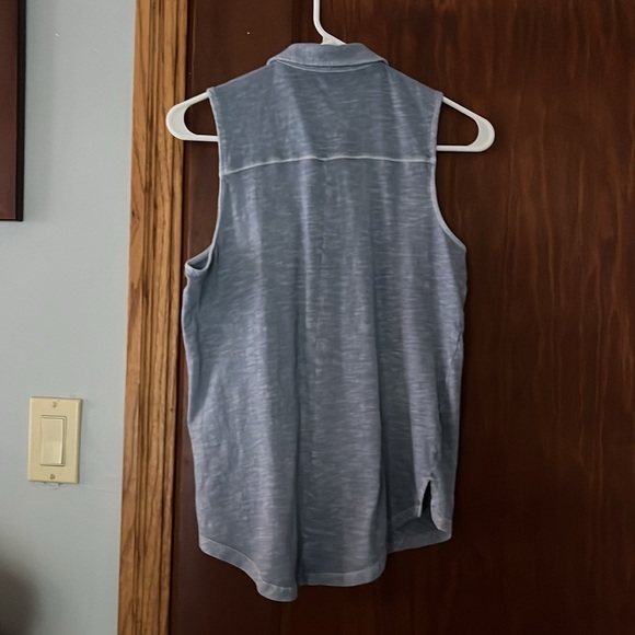 Collared Tank Top - Picture 2 of 3